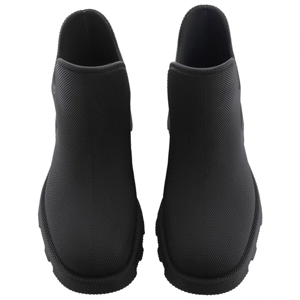 Burberry Black Winter & Rain Boots for Women - Picture 8 of 10